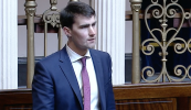 Tús le cur sa Dáil leis an gcéad chéim eile den Bhille Teanga