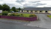 ‘Fágadh san fhaopach iad’ – fear a bhfuil a mháthair i dteach altranais atá buailte ag Covid-19