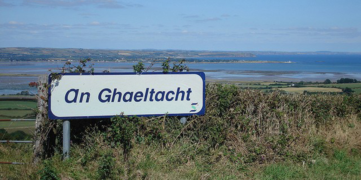 Polasaí náisiúnta faoin bpleanáil sa Ghaeltacht seolta ag Conradh na Gaeilge
