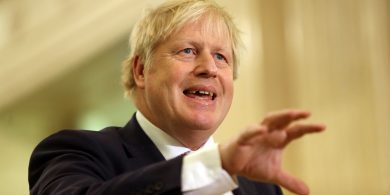 An bhfuil Boris Johnson agus Brandon Lewis ag éisteacht ar chor ar bith?