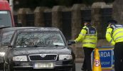 400 fíneáil as taisteal neamhriachtanach eisithe ag na Gardaí
