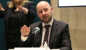 1,372 cás nua den choróinvíreas fógartha, ‘feabhas an-sciobtha’ ag teacht ar chúrsaí
