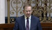 Gearán déanta leis an gCeann Comhairle maidir le freagra i mBéarla a thug an tAire Oideachais ar cheist Dála i nGaeilge