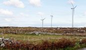 ‘Alltacht agus uafás’ ar dhaoine faoi thuirbíní gaoithe atá beartaithe do Chois Fharraige
