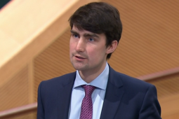Míshástacht faoin ‘moill’ atá ar phlé an Bhille Teanga léirithe ag Aire Stáit na Gaeltachta