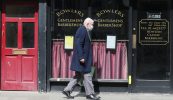 Cead bóthair agus bearradh gruaige arís agus srianta á scaoileadh