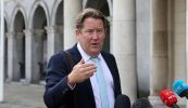 Conas tacú leis an nGaeilge tríd an gcóras pleanála le scrúdú ag an Roinn Tithíochta