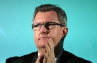 Crógacht a chinntigh béim síos Donaldson