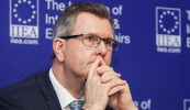 Leas á bhaint ag an DUP as cleas na mairtíreachta
