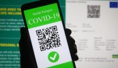 ‘Amaidí’ a mhaíomh go bhfuil an Teastas Covid ‘balanced’ ó thaobh na Gaeilge agus an Bhéarla