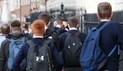 Deireadh le riachtanas an fhéinleithlisithe do pháistí scoile ar na bacáin