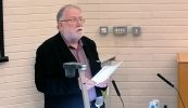 ‘Na maidí á ligean le sruth ag TG4 i dtaca leis an mBéarla’ – Cathal Goan