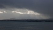 Rabhadh oráiste báistí fógartha do Chiarraí agus do Chorcaigh agus stoirm Agnes ar a bealach