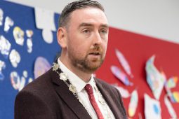 Diúltaithe ag Comhairle Cathrach na Gaillimhe ‘Méara na Gaillimhe’ a úsáid in áit ‘Mayor of Galway’