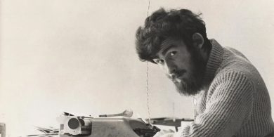 Cuntas ceanúil ar an iriseoir Jim Fahy, guth an iarthair