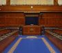Níl buntáiste le baint as siúl amach as Stormont ach níl an feidhmeannas slán