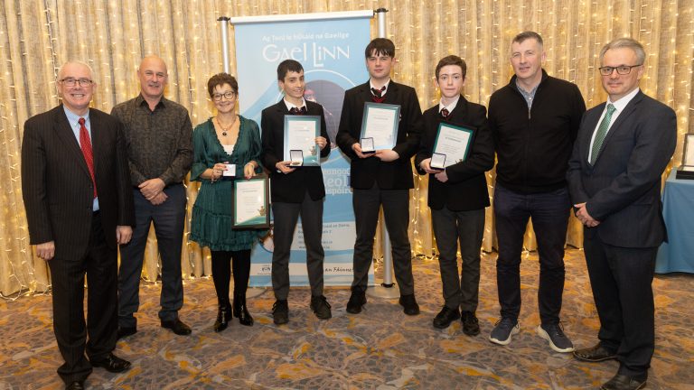 GAILEARA Gaelchol iste Na Mara An Inbhir Mh ir Agus Scoil 