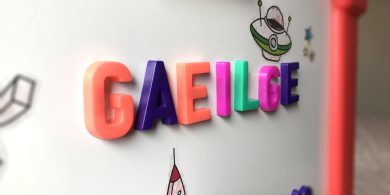 134 páiste Gaeltachta ag fanacht ar áit i naíonraí