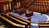 Níos lú ná 1% den chaint i nDáil Éireann i nGaeilge – taighde nua