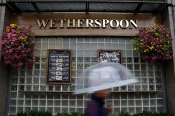 Ainm Gaeilge á thabhairt ag Wetherspoons ar theach tábhairne nua atá beartaithe do Ghaillimh