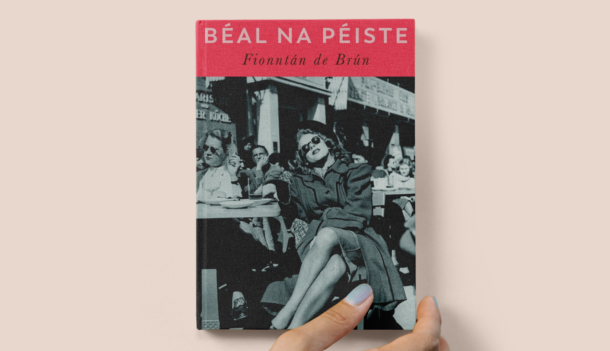 Páras, Beirlín, Béal Feirste – úrscéal Gaeilge nua atá idirnáisiúnta agus fíorthaitneamhach