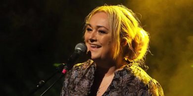 ‘Bhí ‘Mín na Craoibhe’ iontach pearsanta dom agus ní raibh mé ag iarraidh ceol ó amhrán eile a chur leis’