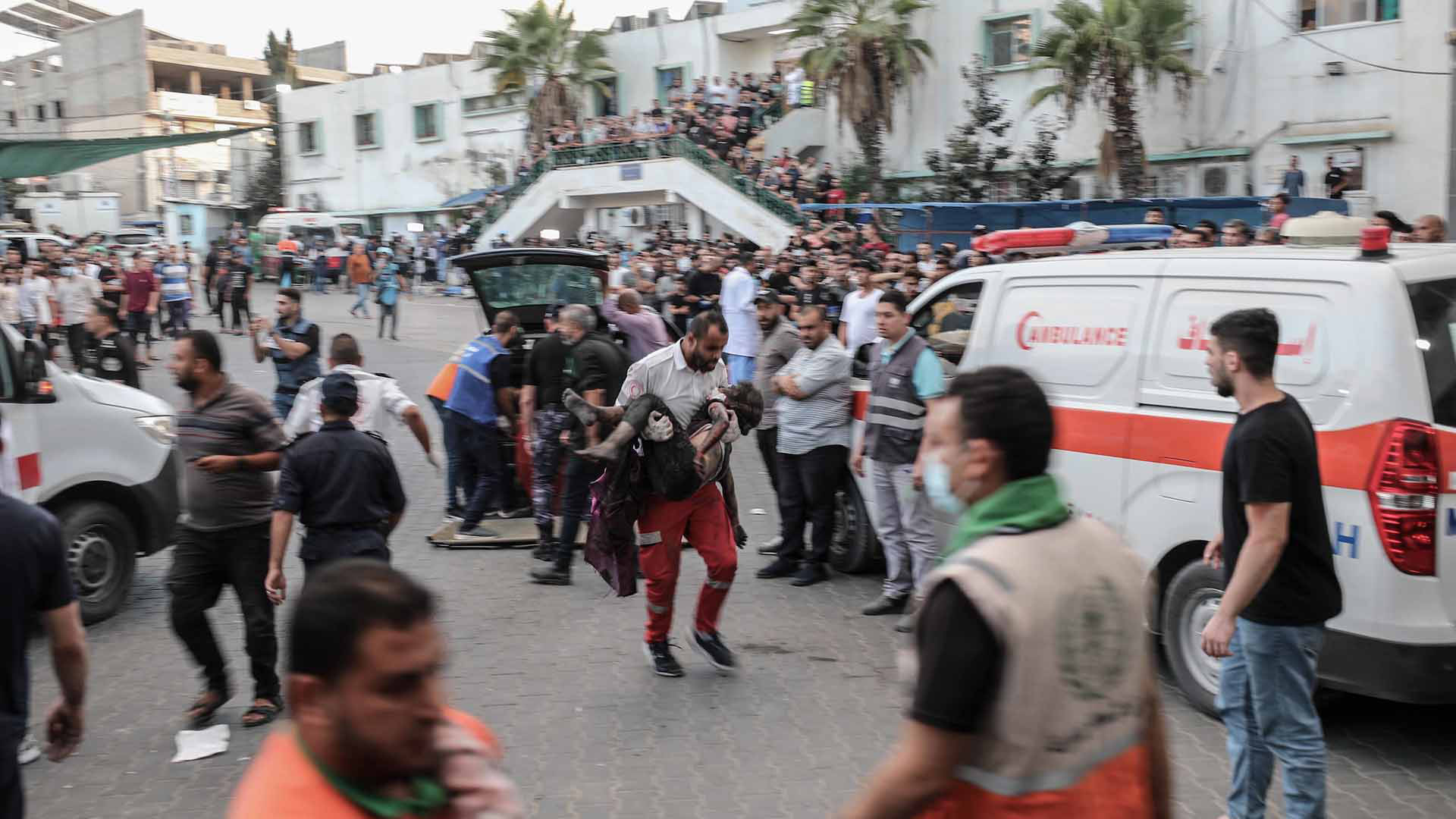 28 leanbh réamhaibí aistrithe ó ospidéal al-Shifa Gaza go dtí an Éigipt, 12 duine maraithe in ionsaí ar ospidéal eile