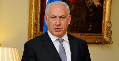 Cinniúint pholaitiúil Netanyahu ag brath ar chinneadh pháirtithe Giúdacha an fhreasúra