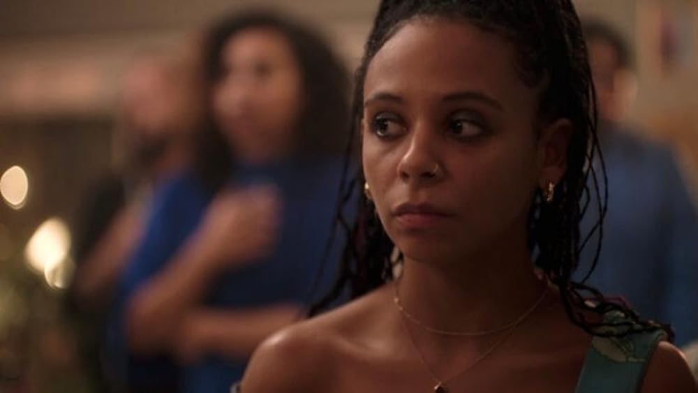 Sade Malone thar barr in athinsint Marian Quinn ar ‘Antigone’