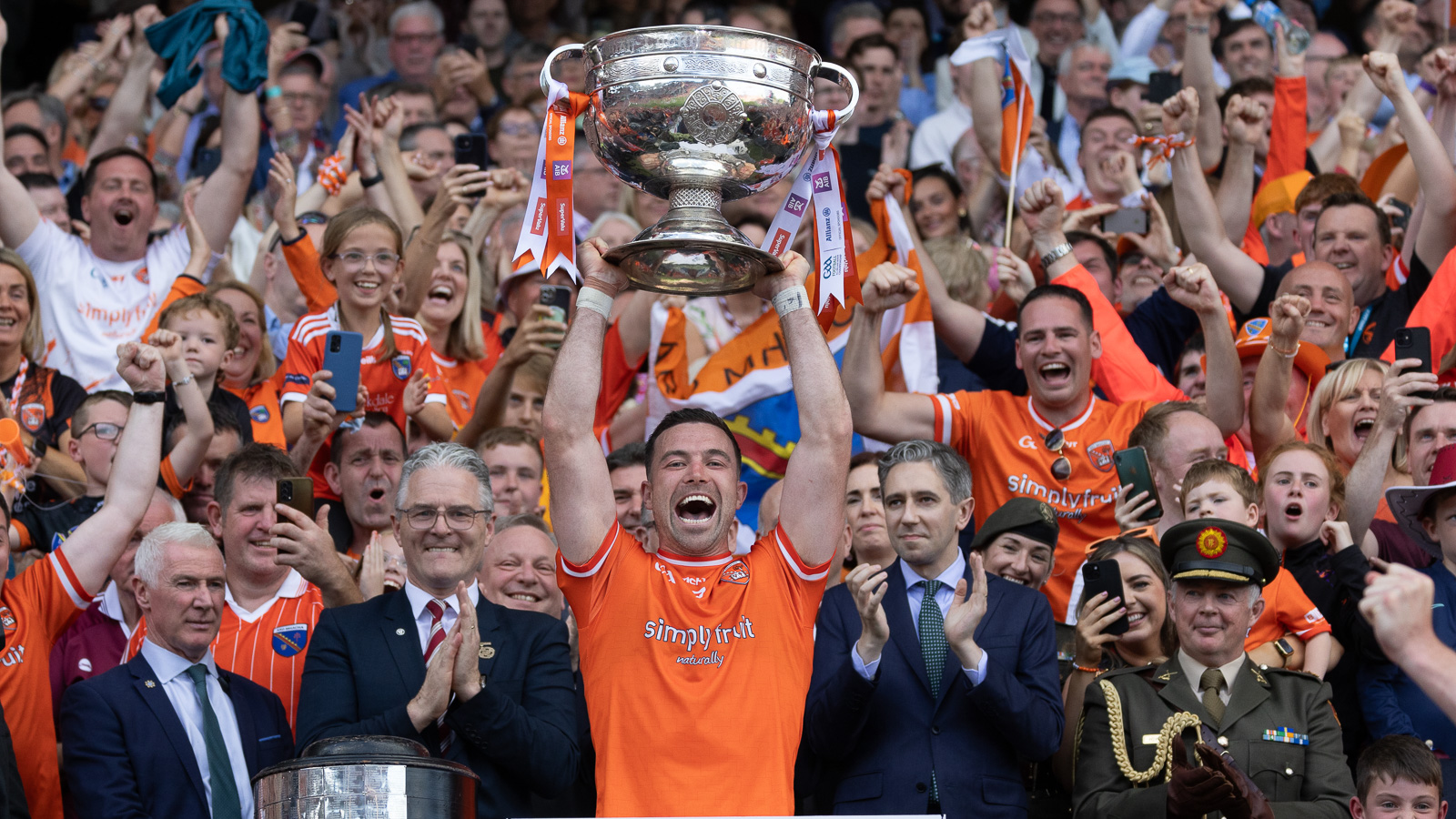 Craobh na hÉireann tugtha leo ag Ard Mhacha agus Gaillimh cloíte i ngéarchoimhlint eile