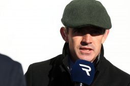 Éist le Ruby Walsh ag tabhairt a bharúil faoi rás capaill agus tuigfidh céard is anailís ann