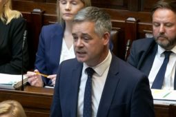 ‘Cruinniú práinneach’ á lorg ag Sinn Féin le hUisce Éireann faoi scéim séarachais Ghaoth Dobhair