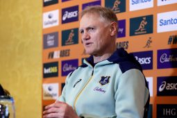 Ná bíodh Joe Schmidt ag súil le fáilte chroíúil agus é ag filleadh ar an Aviva leis na hAstrálaigh