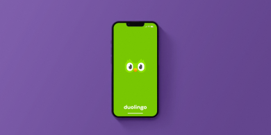 ‘Bíonn an iomarca mothúchán ag baint le comhrá le cainteoir líofa’ – ceannasaí Duolingo
