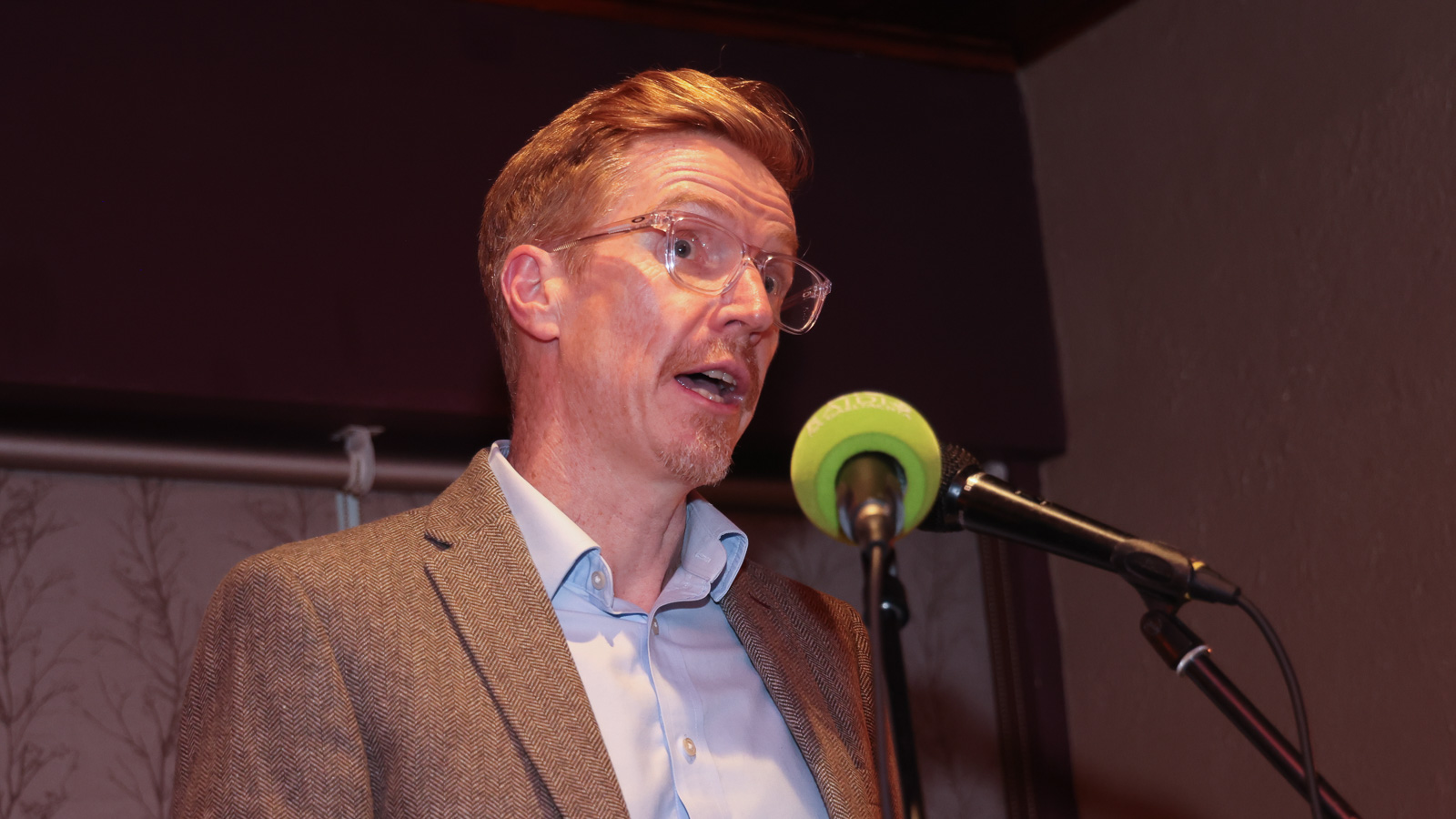 Duais litríochta Fhéile Cúirt buaite ag Rónán Mac Con Iomaire