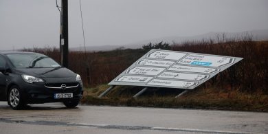 Muintir Chonamara fágtha i gcás ‘bás nó beatha’ ag drochaimsir