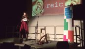 ‘Tá dhá lánúin le chéile mar gheall ar oícheanta Reic’ – an oíche filíochta ag ceiliúradh deich mbliana