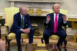 ‘Tá SAM ag dul ag tógáil ar ais go leor dár ghoid tíortha eile uathu’ a deir Trump i gcruinniú leis an Taoiseach