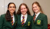 GAILEARAÍ: Comórtais Díospóireachta an Phiarsaigh buaite ag daltaí as Dún na nGall agus Baile Átha Cliath