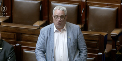 Ceisteanna le freagairt ag an Roinn agus Údarás na Gaeltachta faoi úsáid agus forbairt an AI – Sinn Féin