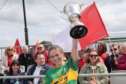 Na himreoirí ab fhearr agus na sárfhoirne ó Chomórtas Peile na Gaeltachta 2025