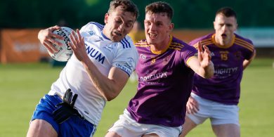 Deireadh seachtaine cois trá romhainn agus Comórtas Peile na Gaeltachta ag filleadh ar Chill Charthaigh