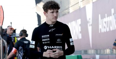 Alex Dunne Uíbh Fhailí á stiúradh ag a aisling