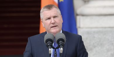 ‘Mailís ar bith’ i gcaint faoi easpa tuisceana na hÉireann ar an gcur faoi chois cultúir agus teanga