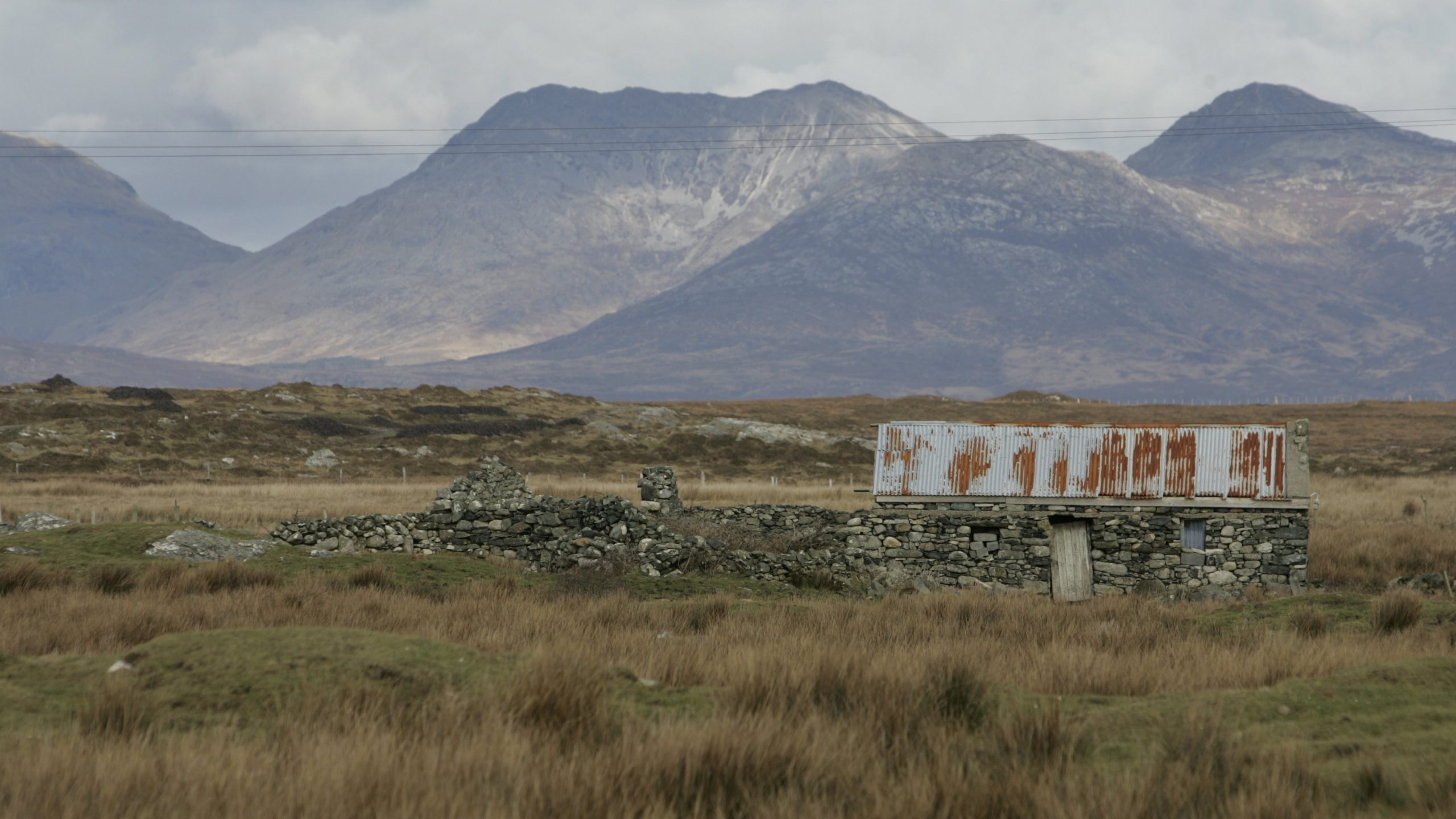 Obair mhaith ar siúl in áiteanna ar leag an stair lámh orthu