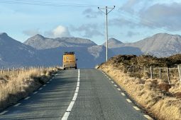 Beagnach €6 milliún breise fógartha d’uasghrádú bóithre i gcontaetha Gaeltachta 