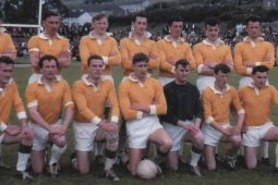 Beirt de bhunadh Chorca Dhuibhne a d’imir leis na Conallaigh nuair a chas Ciarraí agus Dún na nGall ar a chéile den chéad uair