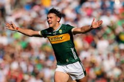 David Clifford ina rí ag Ciarraí arís agus Tír Eoghain curtha go tóin poill
