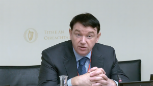 ‘Ról ceannais’ molta do choiste comhairleach maidir le ‘beart náisiúnta’ don Ghaeilge ag an tríú leibhéal
