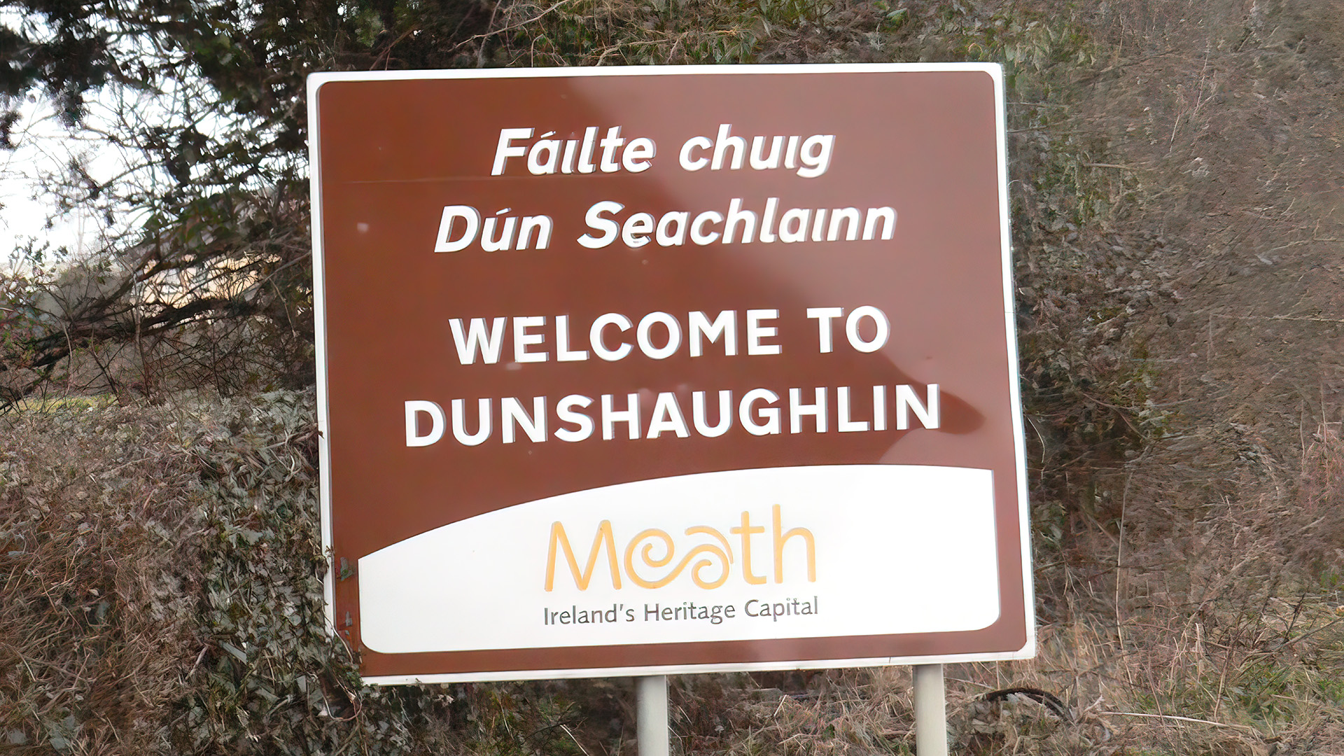 Cinneadh le déanamh ag Aire na Gaeltachta faoi fheachtas maidir le logainm i gcontae na Mí